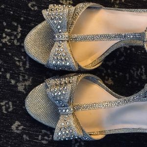 Sparkly INC bow heels, size 8!